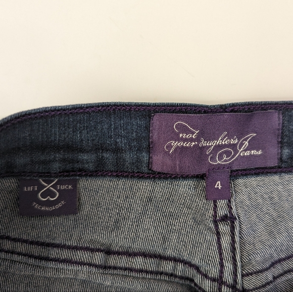 Capri Pants Size 4 - Picture 7 of 9